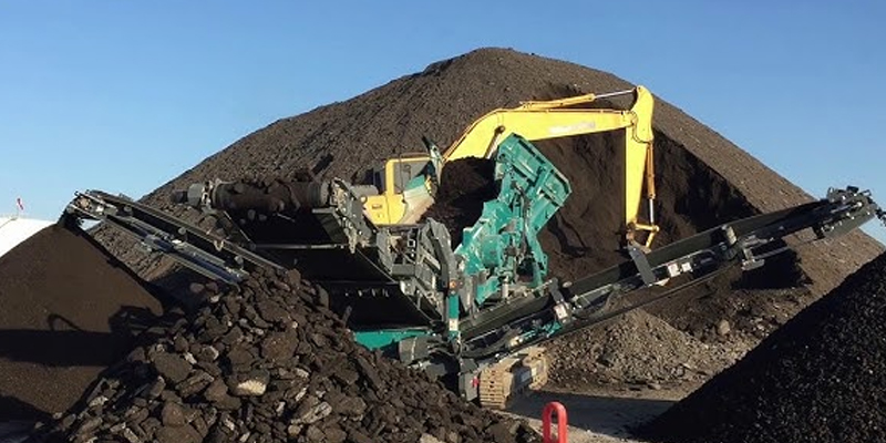 Asphalt crushing and recycling