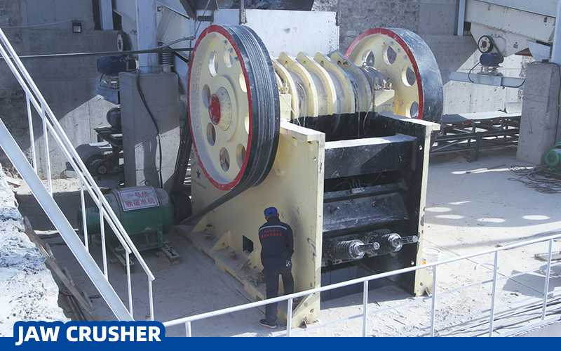 Jaw crushers perform better with high moisture and high viscosity materials